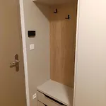 Metropolis Apartment, Free Parking, Center, Self Check-in Bratislava