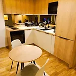 Metropolis Apartment, Free Parking, Center, Self Check-in * Братислава