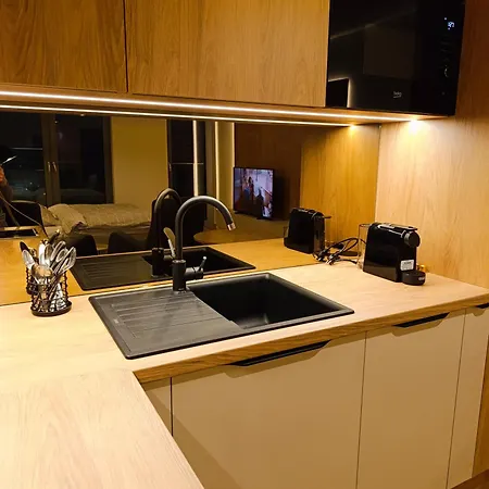 Metropolis Apartment, Free Parking, Center, Self Check-in *