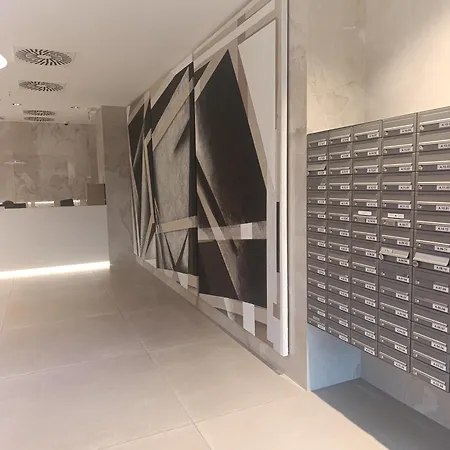 Metropolis Apartment, Free Parking, Center, Self Check-in Apartmán *