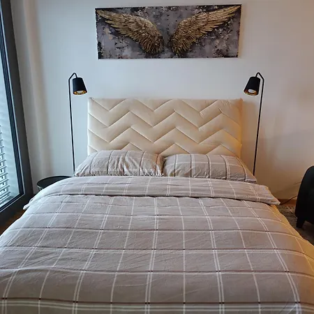 Metropolis Apartment, Free Parking, Center, Self Check-in